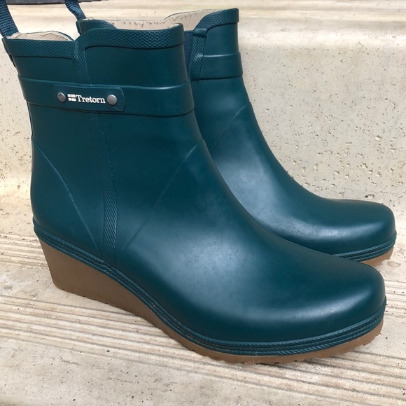 Tretorn Shoes - tretorn mid wedge rain boots green
